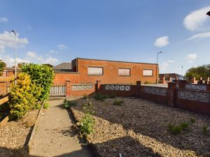 Front garden area- click for photo gallery